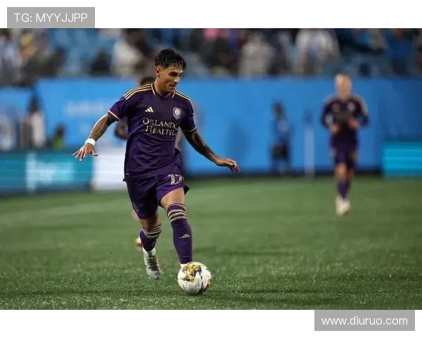 罗马诺:皇马今夏不会签回尼科·帕斯 将继续留在科莫发展 罗马诺:皇马今夏不会签回尼科·帕斯 将继续留在科莫发展